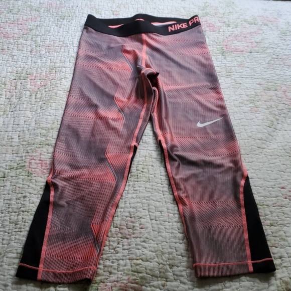 Women's Nike Pro Cool Pyramid Tights - Picture 4 of 8